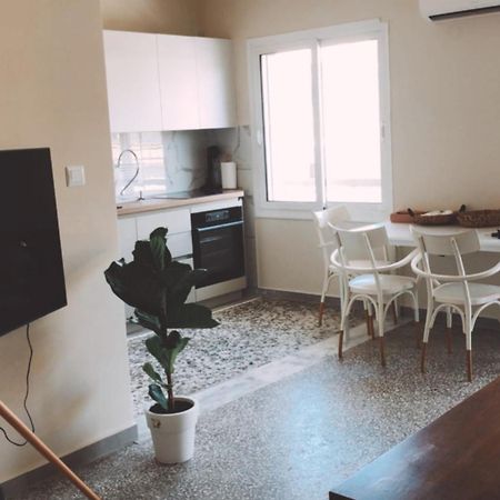 Mz Apartment Néa Péramos Exteriör bild